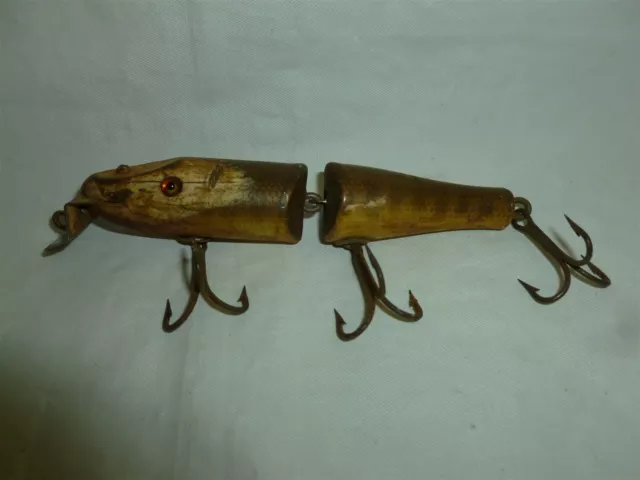 Vintage 4-1/2 Inch Wood w/ Glass Eyes Jointed Creek Chub PIKIE Lure  Lot P-891
