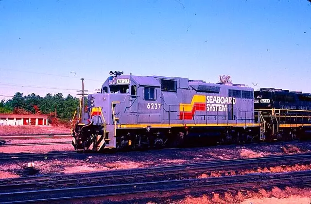 Original Kodachrome Slide Seaboard System Gp-38Ac #6237 Hamlet, Nc Nov 12, 1983