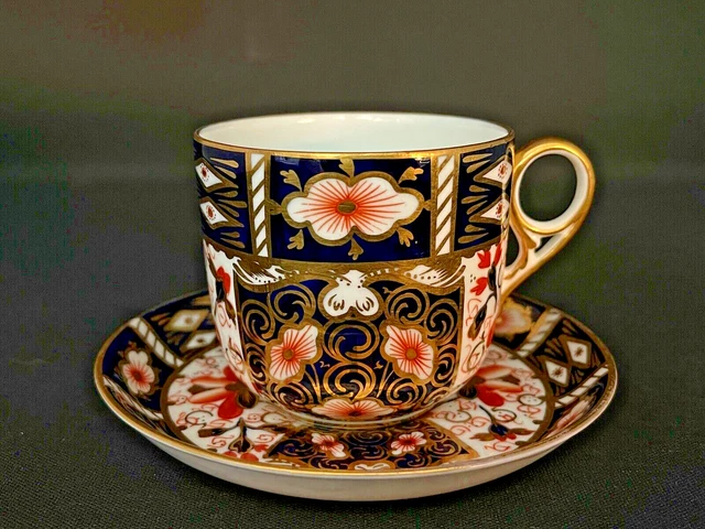 Antigua Taza Plana Y Platillo Tradicional Imari 2451 Rown Derby Rown Excelente Estado