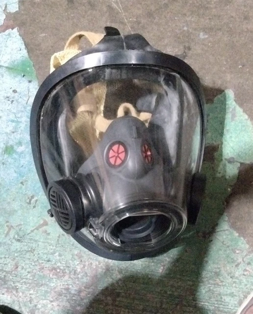 3M SCOTT AV 3000 HT Facepiece With Kevlar Head Harness 5 Strap 250 00