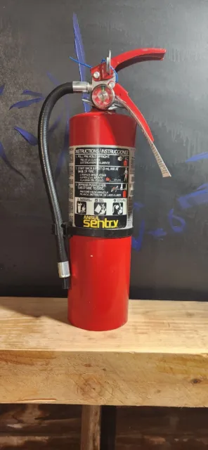 ANSUL Sentry A05 Dry Chemical Class ABC Hand Portable Fire Extinguisher 5 lb