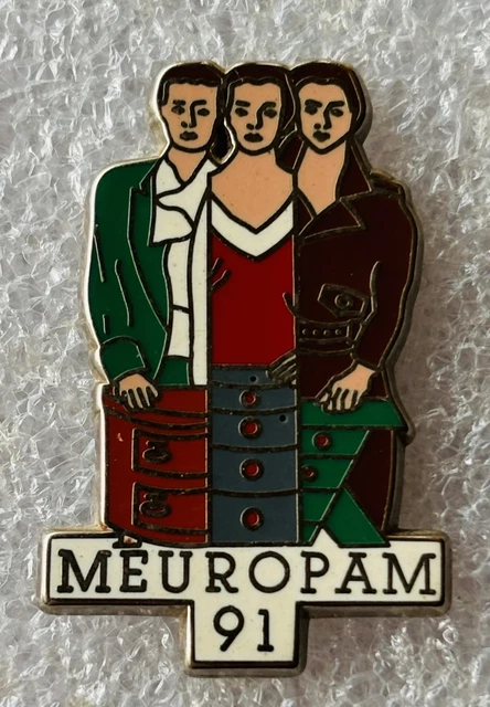 Pins Officiel COUPE DAVIS 1991. FFT. Victoire de la France