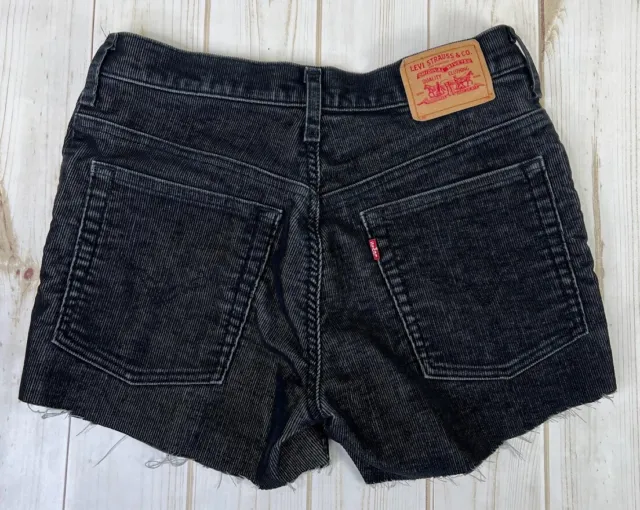 Levi’s 517 Women's Black Denim Cut Off Shorts Raw Frayed Hem Size 30 EUC A3606