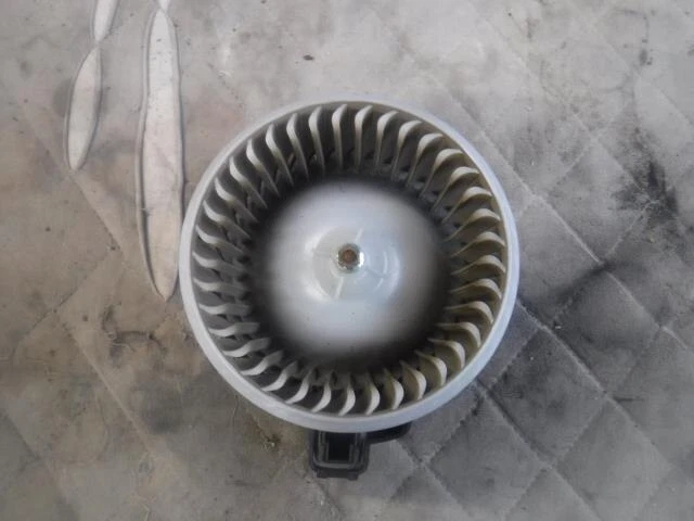 SUZUKI Every 2005 ABA-DA64W Motore soffiatore 7425068H00 [usato] [PA8565986]