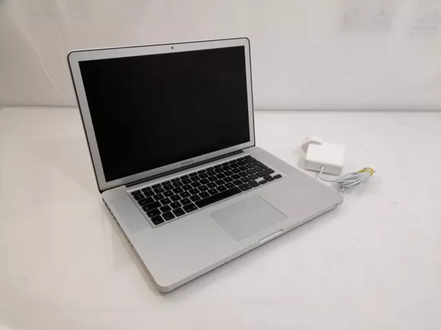 Apple MacBook 9,1 A1286 15.6 in Laptop i7-3820QM 2012 6GB 240 GB SSD High Sierra