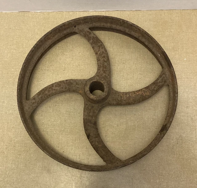 ANTIQUE CAST IRON Spoke Flat Belt Pulley Shaft Hit Miss Engine 11 3/4