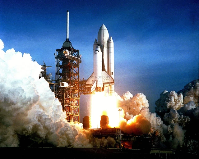 Space Shuttle Columbia (Sts-1) First Launch April 1981  8X10 Nasa Photo (Ep-449)