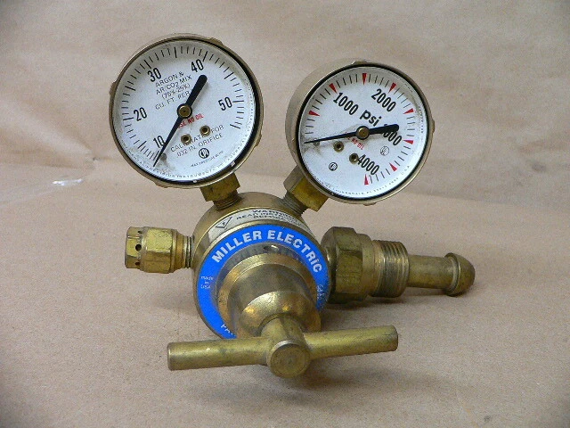 Miller Electric 182137 Regulator/Flowmeter, 10-50 Cfh Argon/Co2  31-50-580