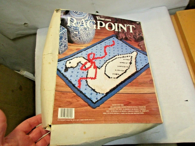 Vogart Crafts Ragpoint Kit 4921 Manta de trapo de ganso 20 "x 26" - Nuevo en caja NIB NR