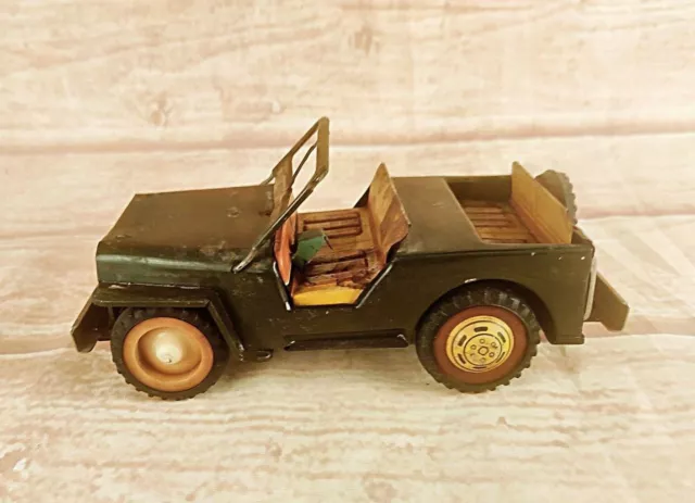 Vintage Old   Green & Yellow Litho Print Jeep  Tin Toy Friction Power China