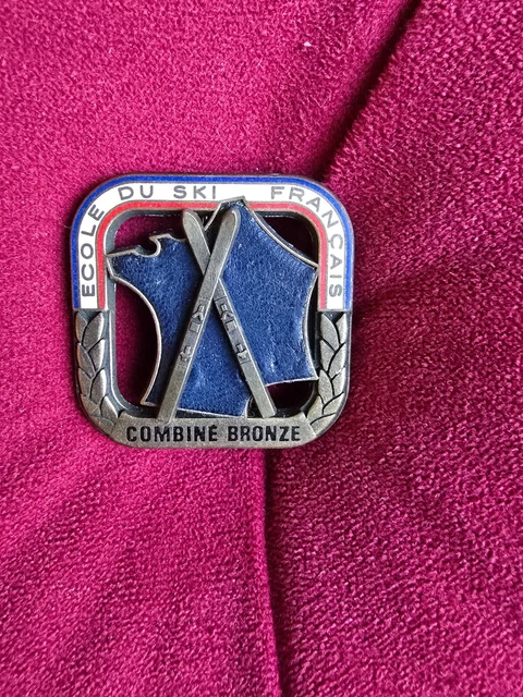 Insigne ESF Avoriaz - Village Des Enfants - Broche Ski Vintage