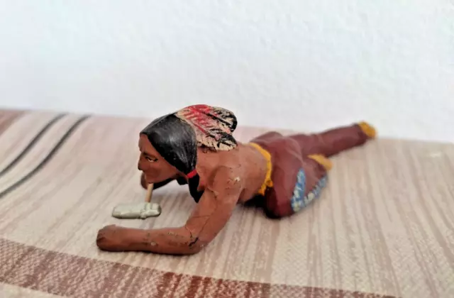 Wildwest Lineol Massefigur heranschleichender Indianer mit Axt