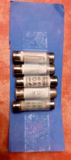 2023 - Lot de 5 Fusibles à cartouche 10A – Legrand et / ou Arnould
