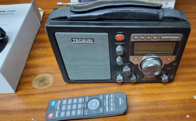 TECSUN S-8800 Ricevitore banda mondiale radio PLL con antenna AN-200 TECSUN S-8800 Ricevitore banda mondiale radio PLL con antenna AN-200