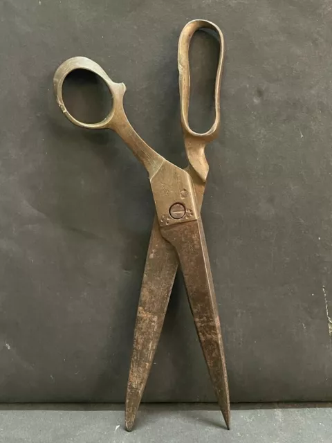 Alt Vintage Handgeschmiedet Messing & Eisen Bestickt Nähen Schere