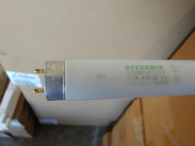 Case of Sylvania FO32/841/XV/ECO Linear Fluorescent Bulbs,32W,4100K 30 pack