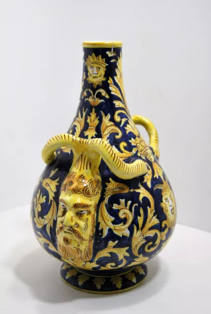 GRAND VASE faïence de BOULOGNE sur MER signé HENRI DELCOURT têtes de grotesques