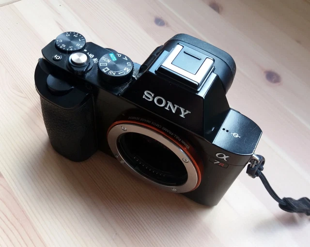 Sony Alpha 7R 36.4MP Digital Camera, body, boxed, two batteries - for parts