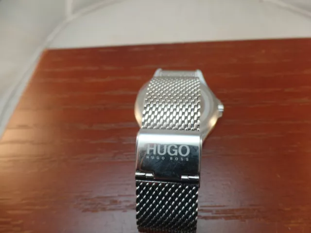 Montre-Bracelet Hugo En Maille Avec Cadran Gris 3