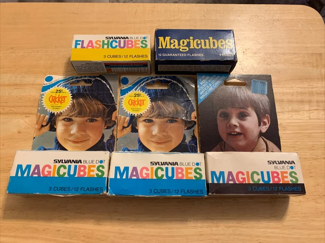Nuevo de lote antiguo 5 cubos mágicos vintage de Sylvania Magicubes puntos azules un total de 50 flashes