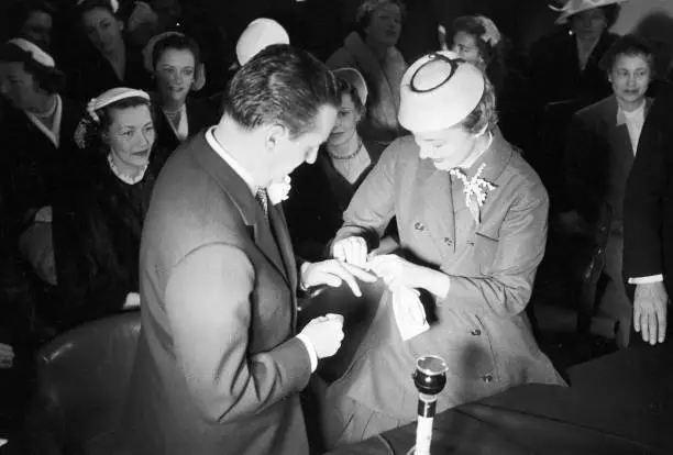 Wedding Of Olivia De Havilland With Pierre Galant 1955 Old Photo 18