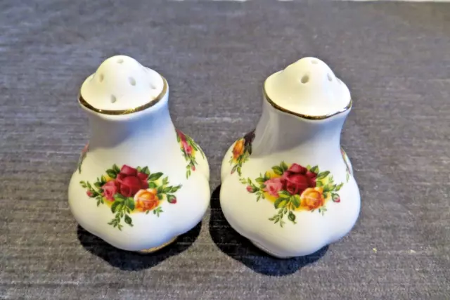 Royal Albert Old Country Roses Salt And Pepper Shakers 1St Quality England