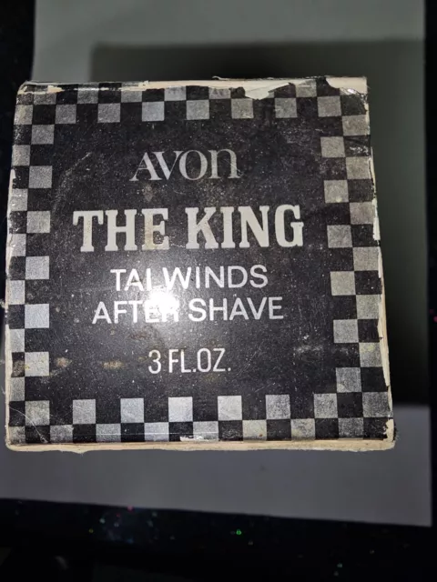 Avon  1972 The  King  Oland  After  Shave  Chess  Piece 3