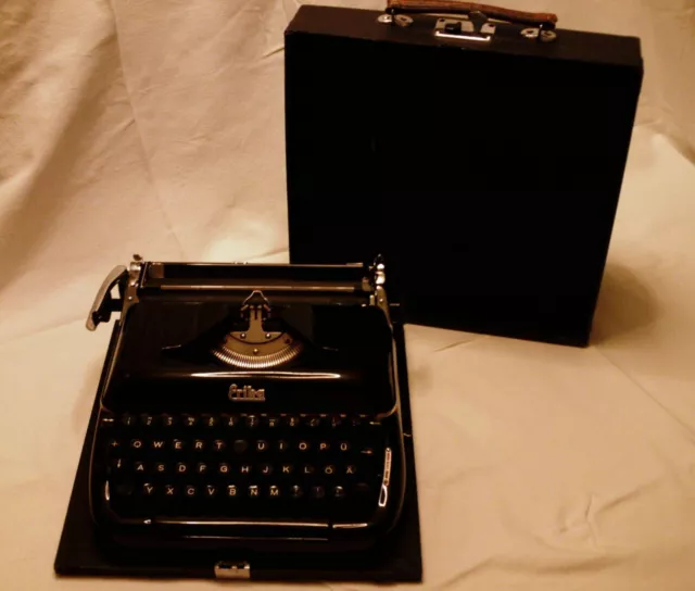 ERIKA Modell 10 Reise Schreibmaschine 1Q Metall schwarz VINTAGE