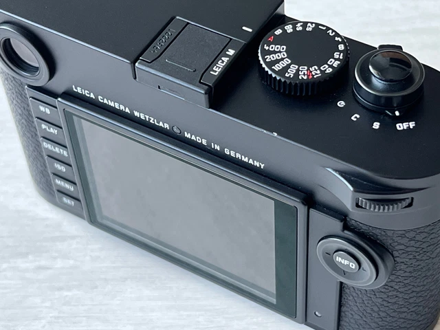 Leica M (Typ 262) Digital Rangefinder Camera (near mint condition with box) 3