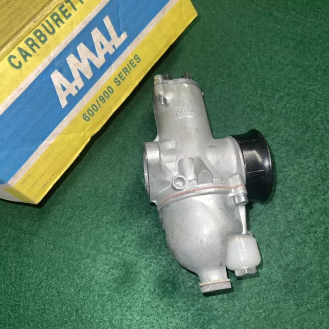 Triumph Amal Mk1 Concentric 32mm RH Four Stroke Carburettor NOS Boxed