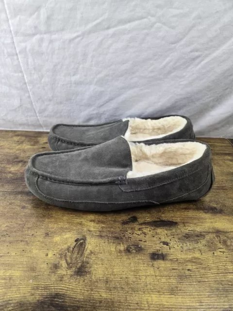 UGG Men's Ascot Slippers Suede Gray Shearling Size 12