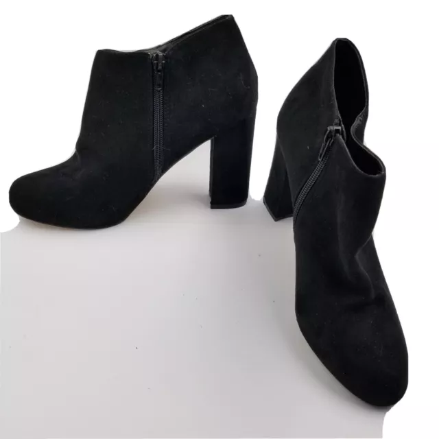 Steve Madden Booties Womens Size 8 Black Suede Boots Side Zipper