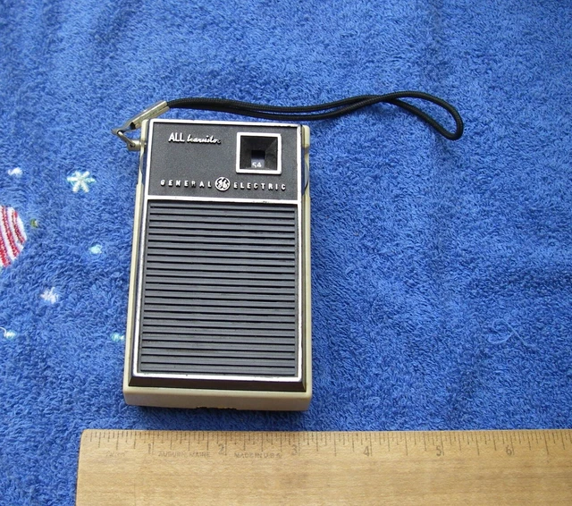 CLASSIC VINTAGE GENERAL ELECTRIC Portable TRANSISTOR RADIOWorks!NR £