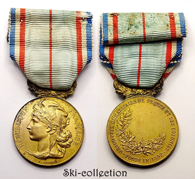 D3/03/25(REF20620) Médaille CIVILE GRAND PRIX HUMANITAIRE french medal
