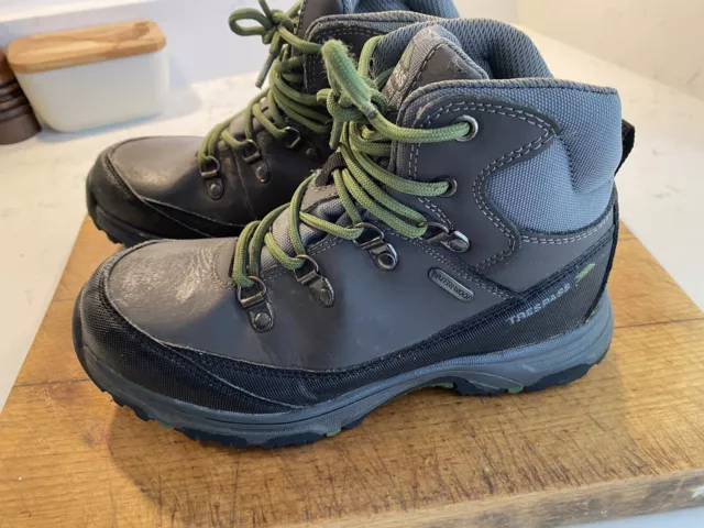 Boys walking boots size 4 online
