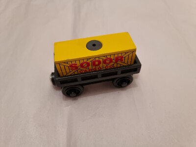 thomas wooden cargo car