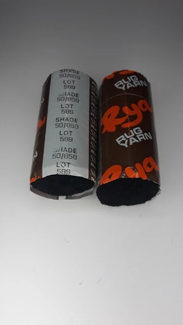 ⭐Lote de dos hilos de alfombra Sirdar Rya 4 pulgadas negro lote 589 tono 50/858 (F5)