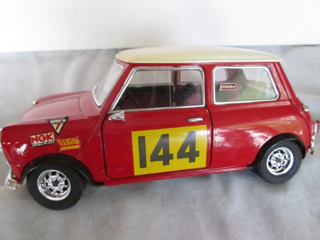 Solido Mini Cooper S 1967 N°144 – Rallye Monte-Carlo 1/16 (Collection, Rare)