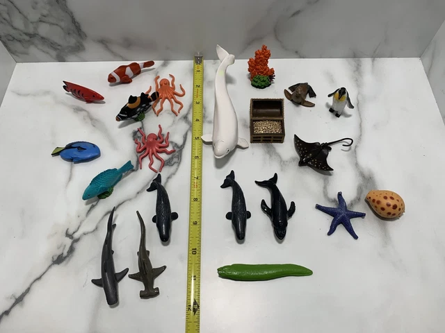 Safari LTD Lot of 21 Ocean Sea Life Animals Whales Dolphins Eels Penguins