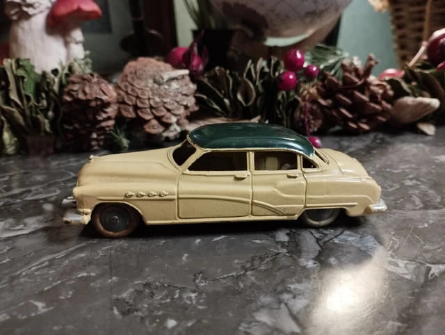 Dinky Toys Buick Roadmaster réf.24V restaurée en cabriolet