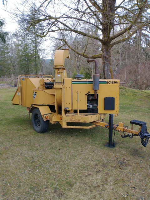 1999 Vermeer 1250 A  wood chipper