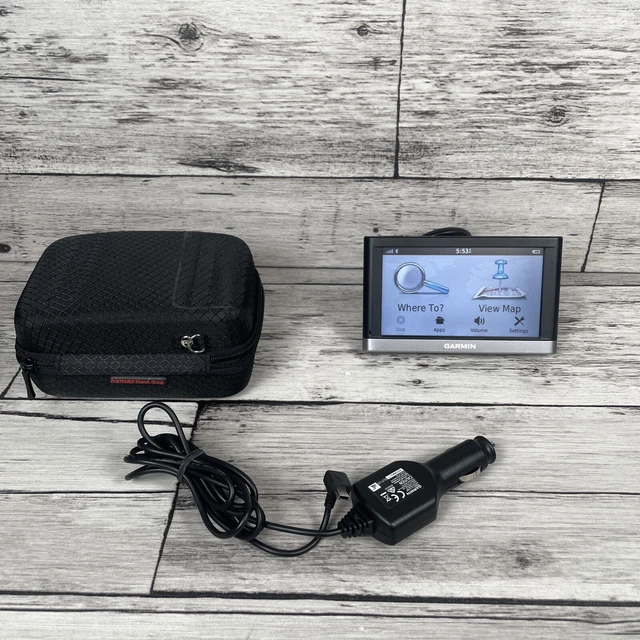 Garmin nüvi 2568LMT-D Sat Nav mit Auto Ladegerät Etui und Halterung