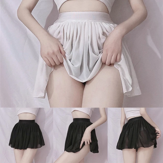 Donne con gonne cortissime sale