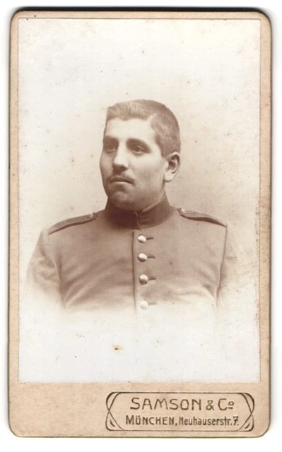 Fotografie Samson & Co., München, Neuhauserstraße 7, Portrait Soldat in Uniform