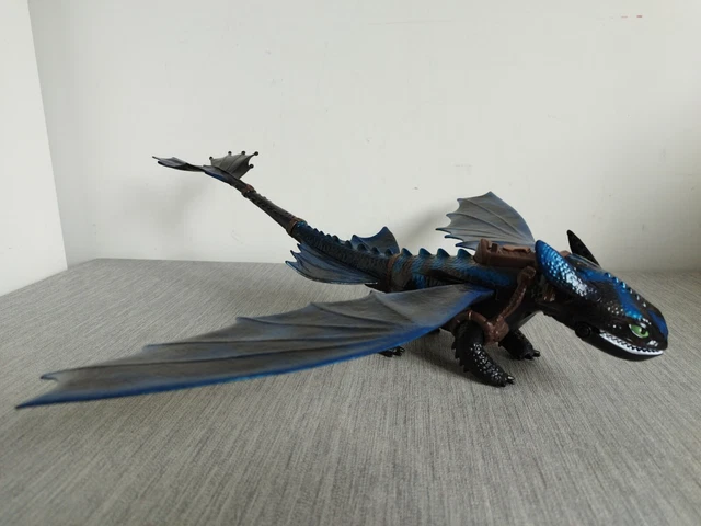 HOW TO TRAIN Your Dragon Toothless Night Fury Light Up Fire Breathing ...