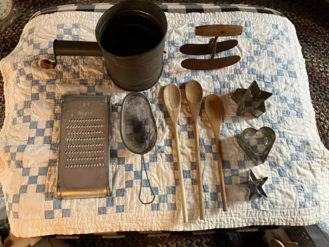 10 Piece Lot of Vintage Kitchen Utensils Cooking Gadgets Baking Tools Farmhouse