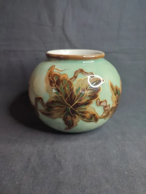 Ancien vase boule en porcelaine de Limoges Camille Tharaud