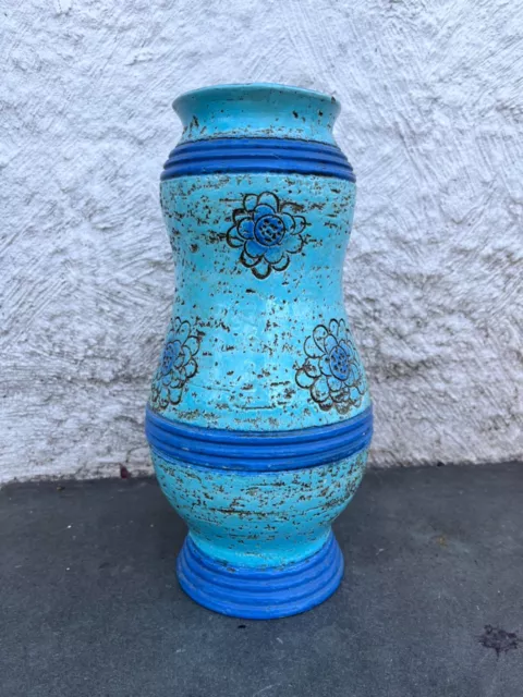 Vintage Aldo Londi Bitossi Rimini Blue Floral Motif Vase Mid Centuru Modern