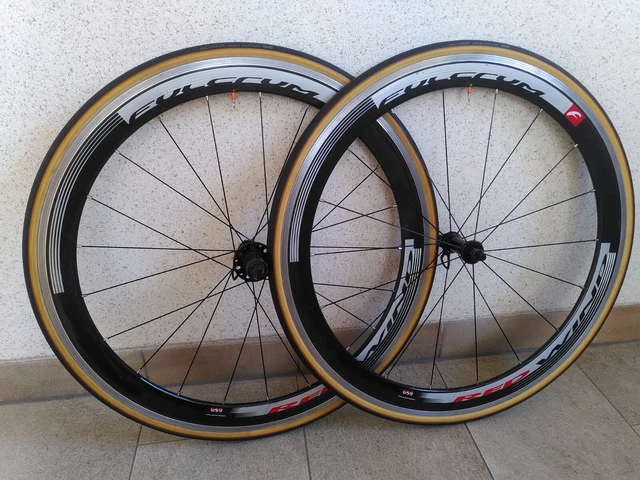 Laufradsatz Fulcrum Red Wind Shimano 9/10/11-Fach Rennrad 28" Carbon Clincher
