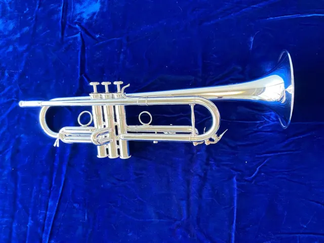New Carol Brass CTR-5000L-YSS-Bb-S, Professional Trumpet, Silver